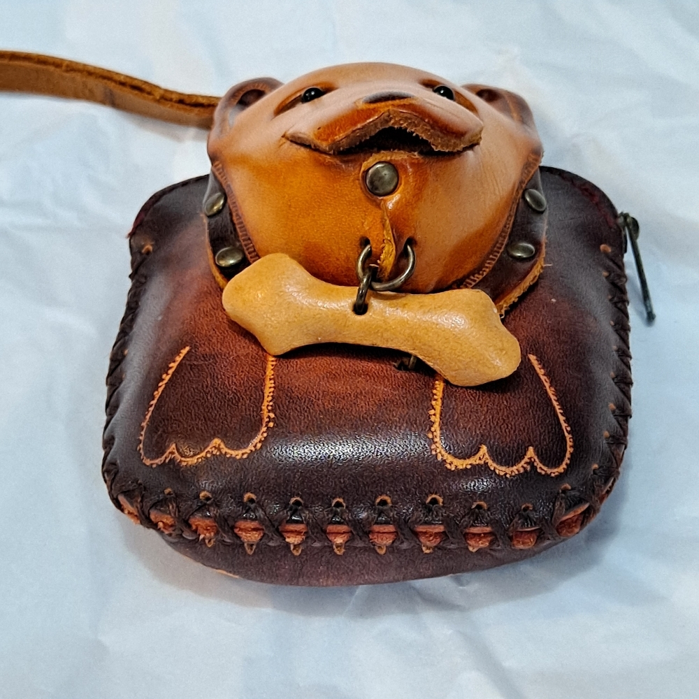 Dog shaped leather hand crafted wristlet coin purse. EUC - Picture 7 of 12